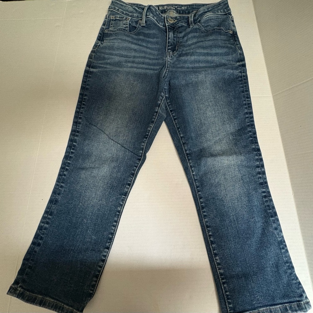 Maurices Mid Rise 10 Regular Cropped Jeans Medium Wash
